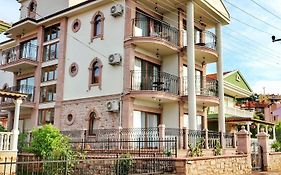 Stone Hill Hotel